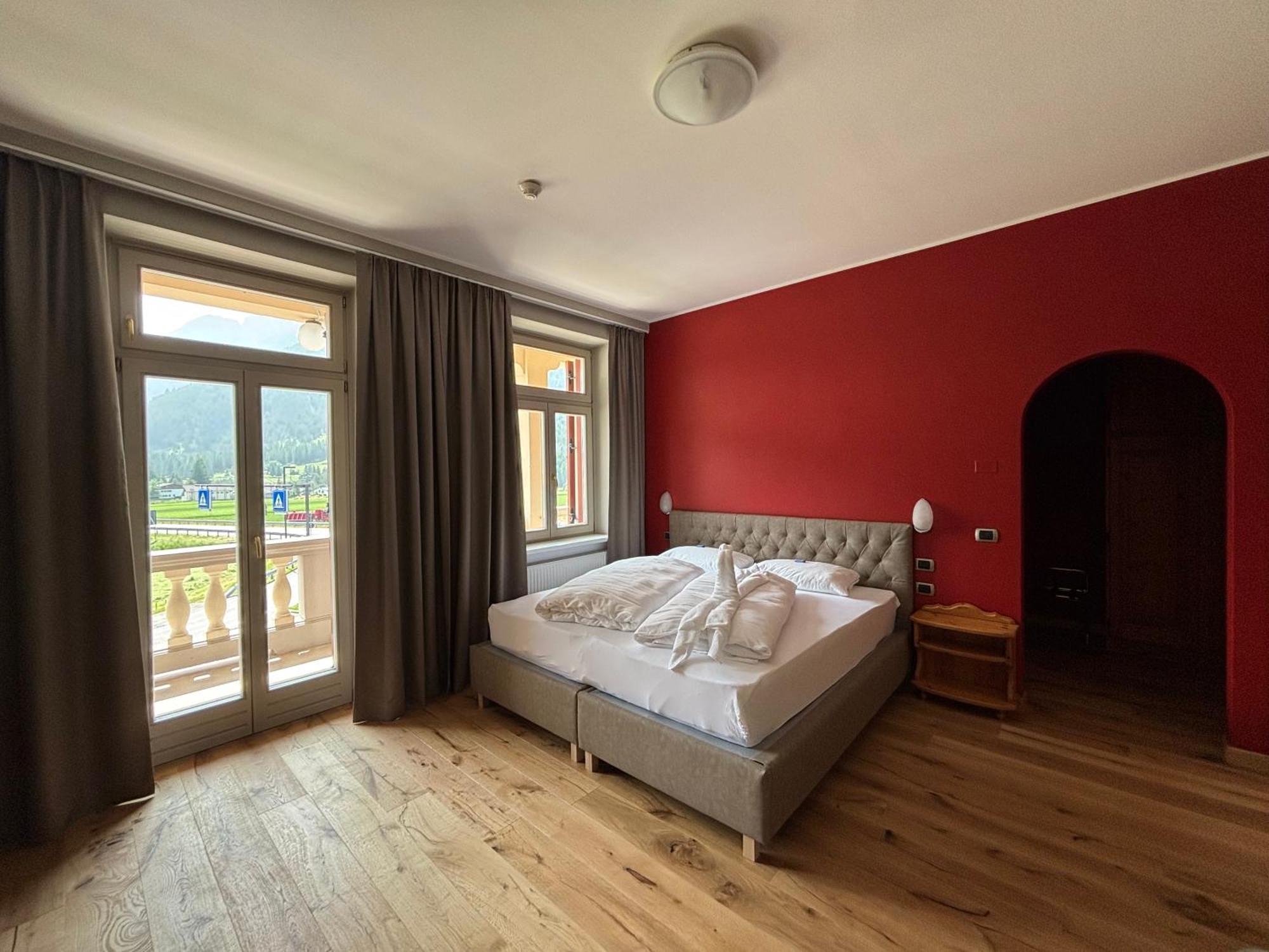 Hotel Savoia Dobbiaco Esterno foto