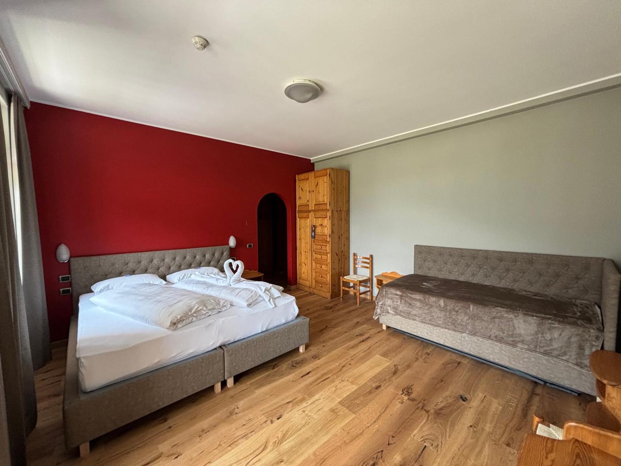 Hotel Savoia Dobbiaco Esterno foto