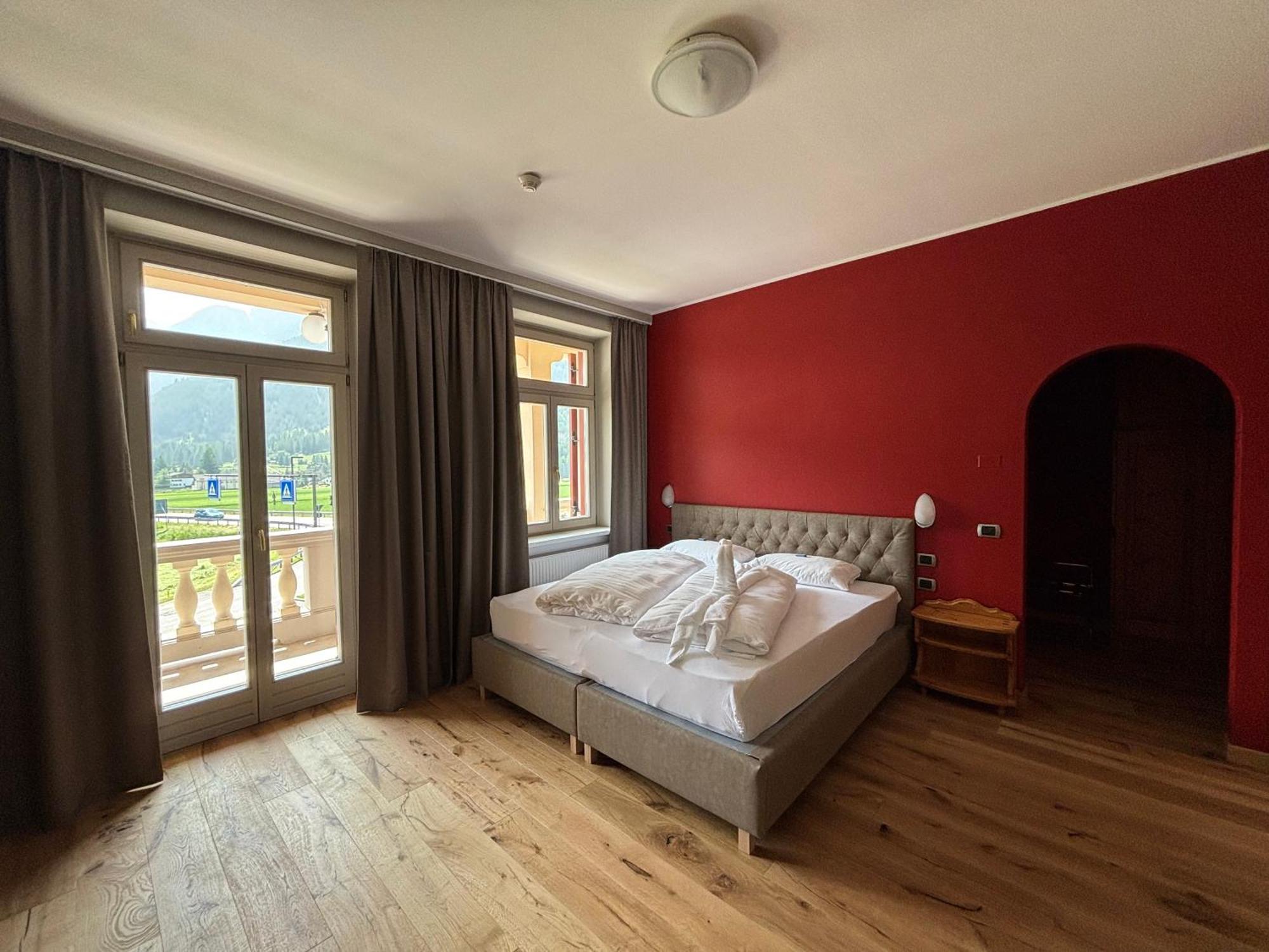 Hotel Savoia Dobbiaco Esterno foto
